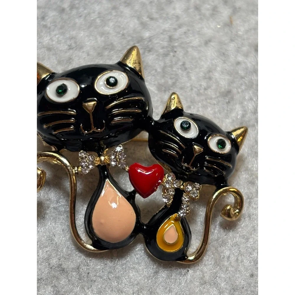 #58. Enamel Cats Brooch